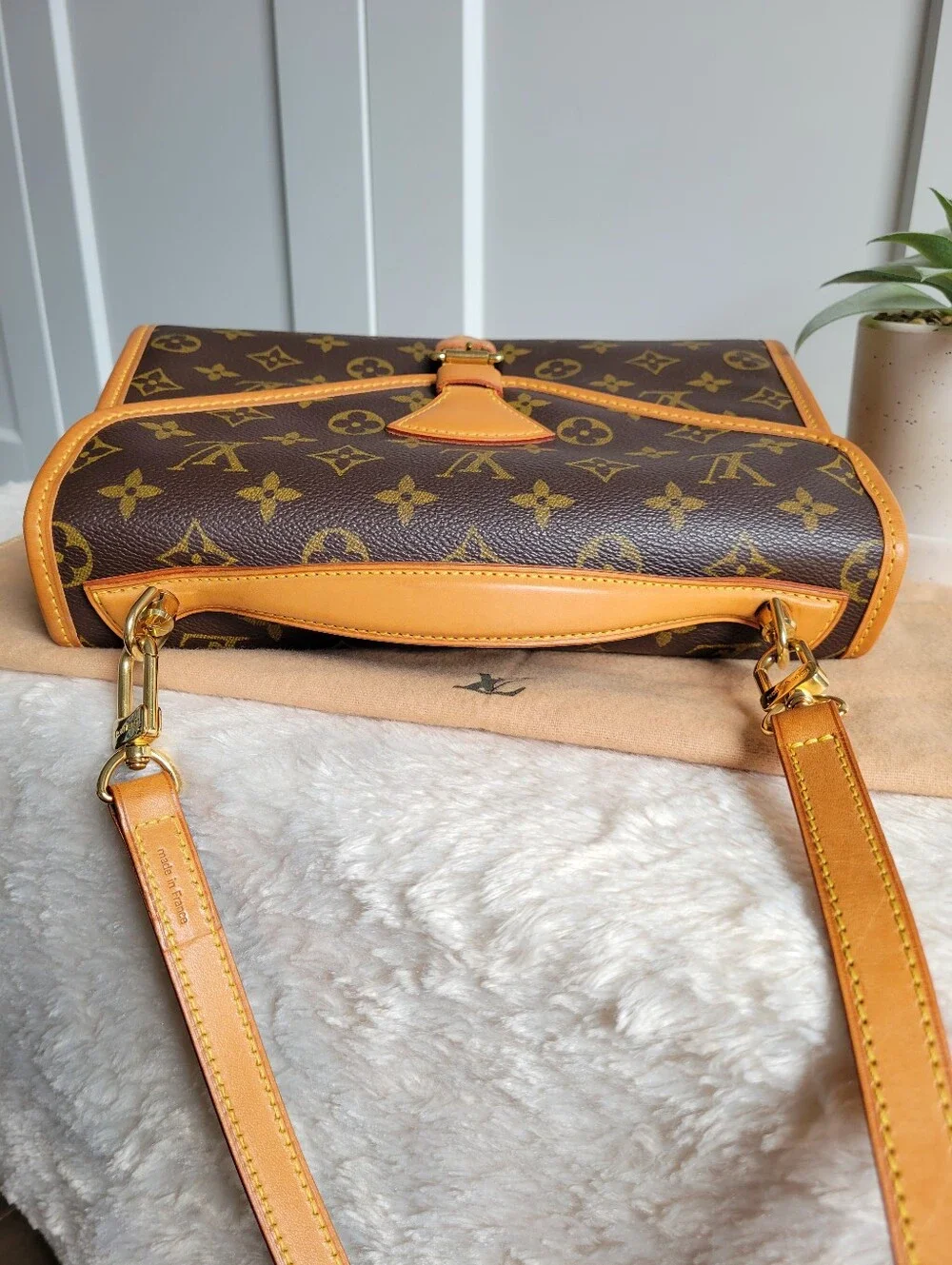 Louis Vuitton Crossbody Shoulder Bag BEL AIR Pm Monogram